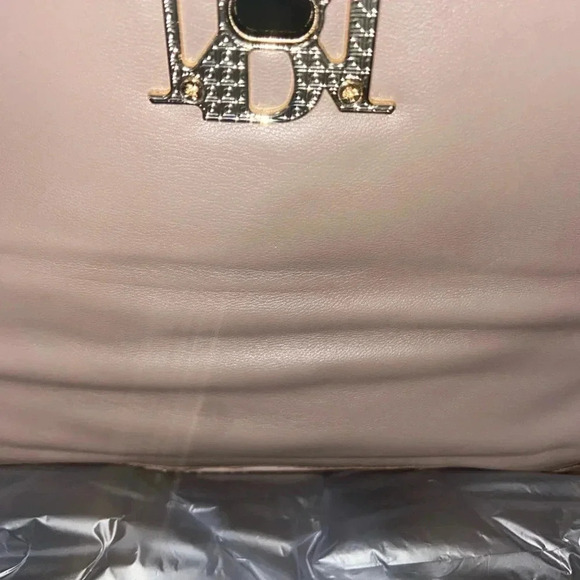 Badgley Mischka CrossBody Bag - Picture 4 of 5